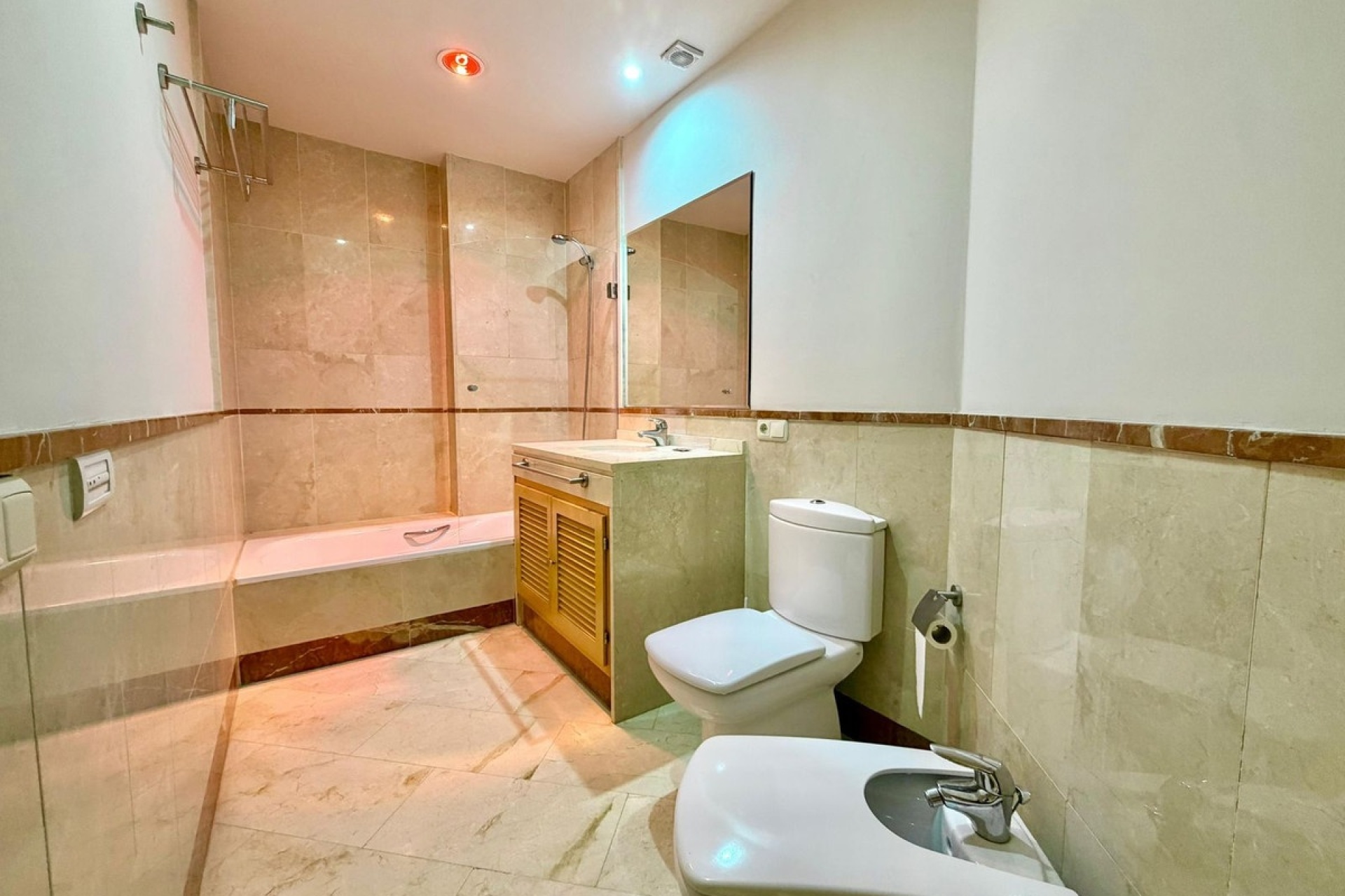 Wiederverkauf - apartment - Marbella - Puerto Banús