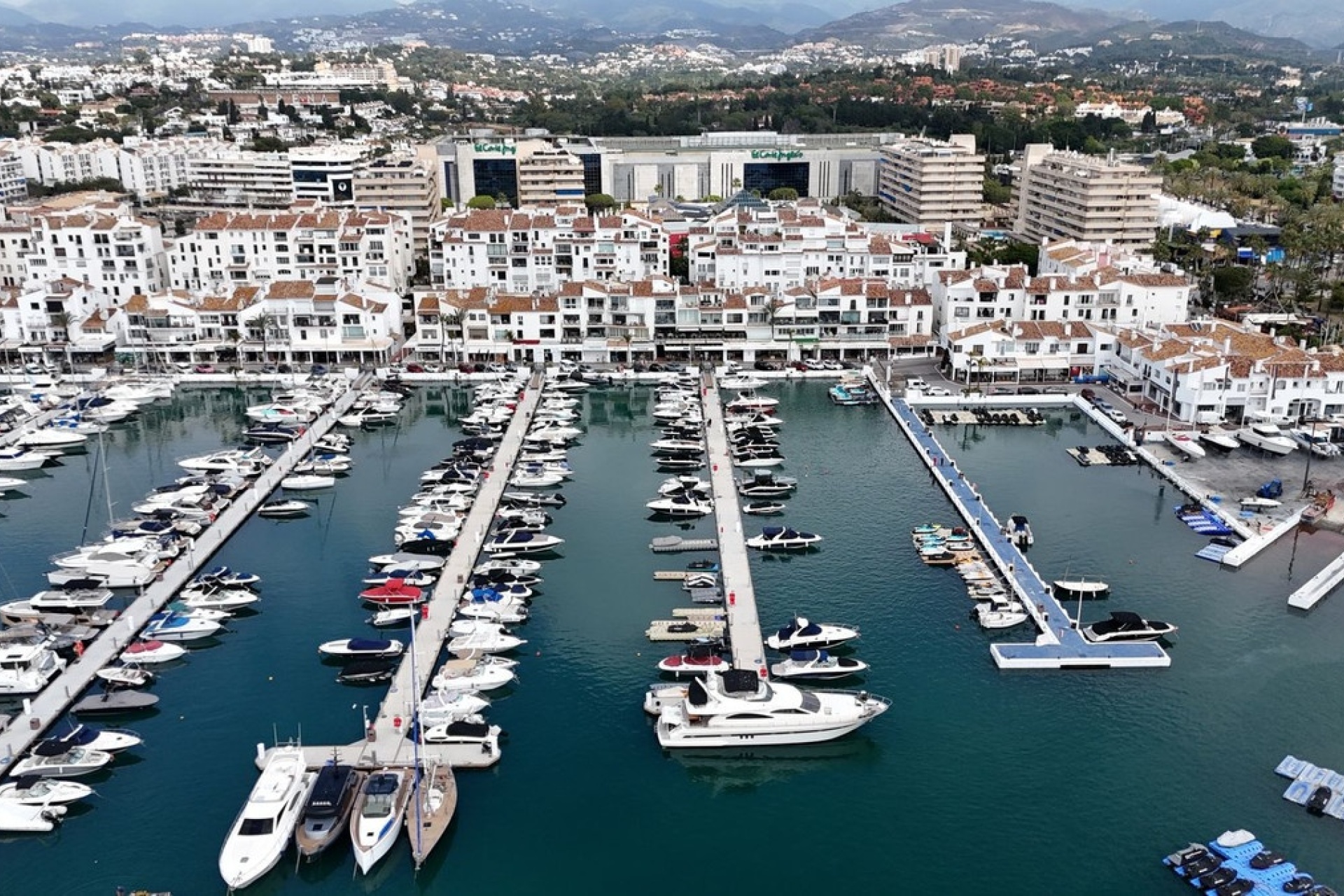 Wiederverkauf - apartment - Marbella - Puerto Banús