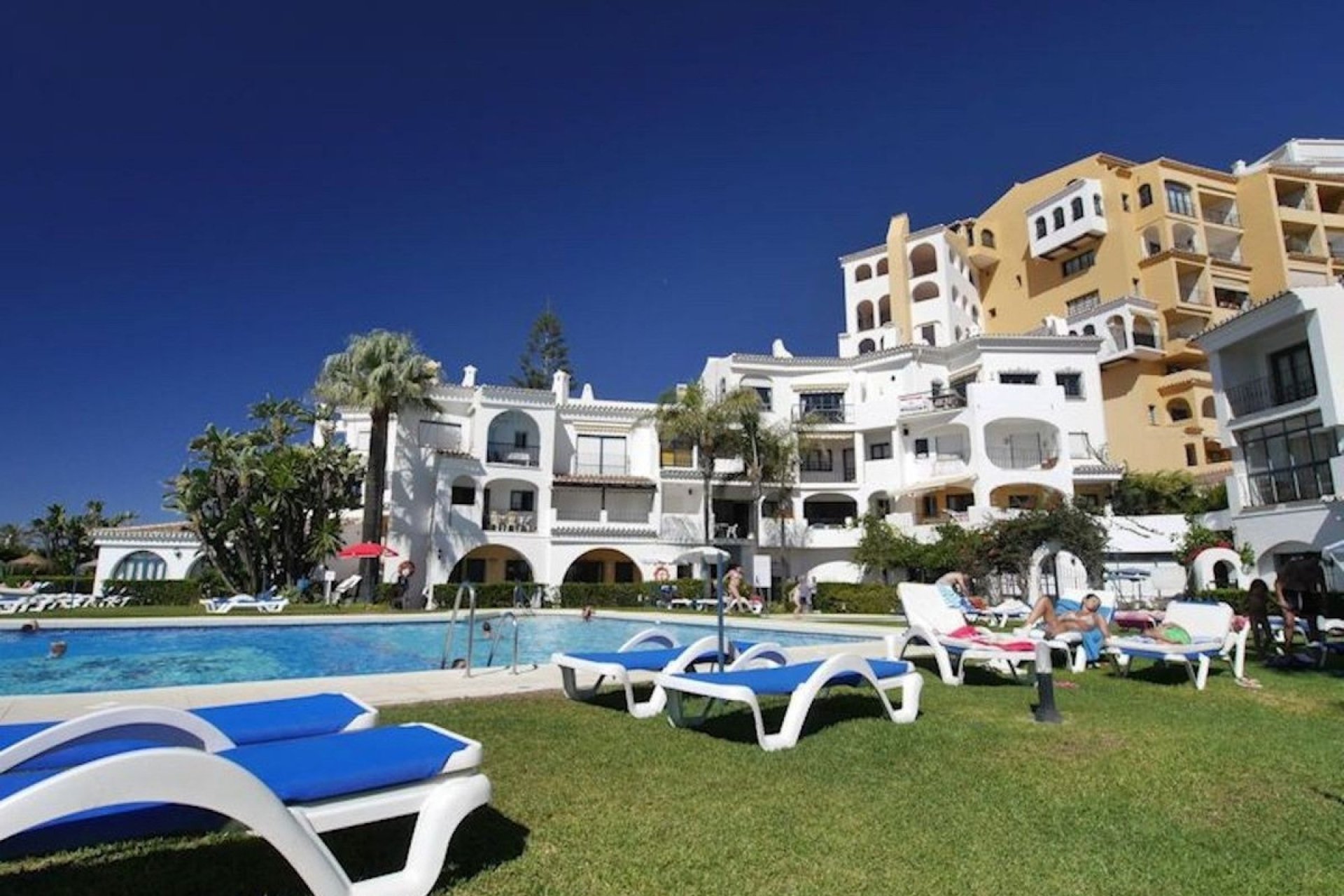 Wiederverkauf - apartment - Marbella - Puerto de Cabopino