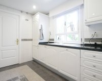 Wiederverkauf - apartment - Marbella - Puerto de Cabopino