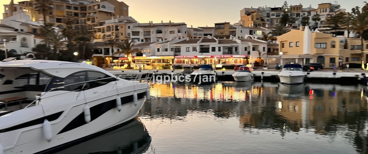 Wiederverkauf - apartment - Marbella - Puerto de Cabopino