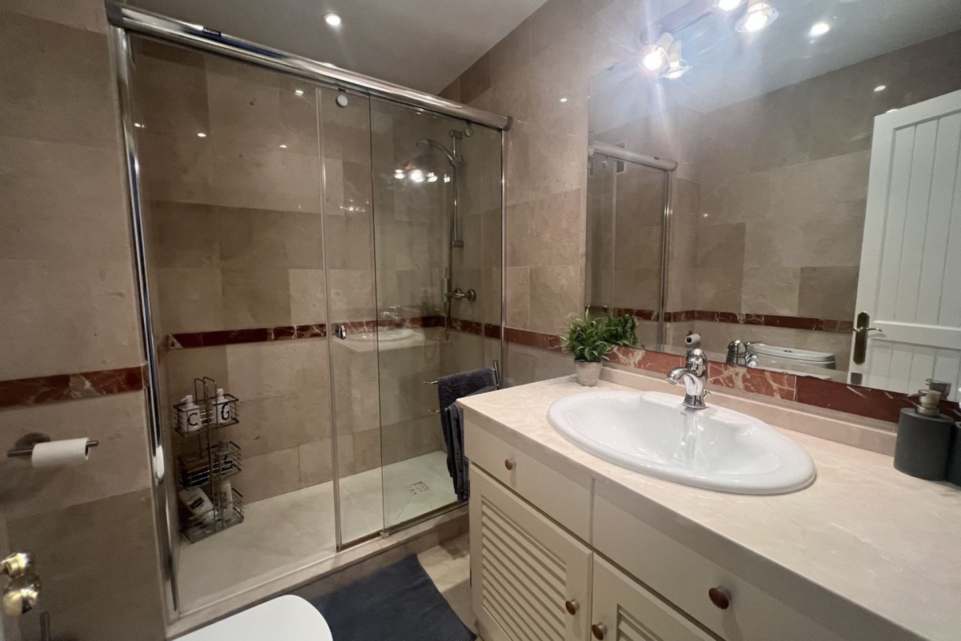 Wiederverkauf - apartment - Marbella - Puerto de Cabopino