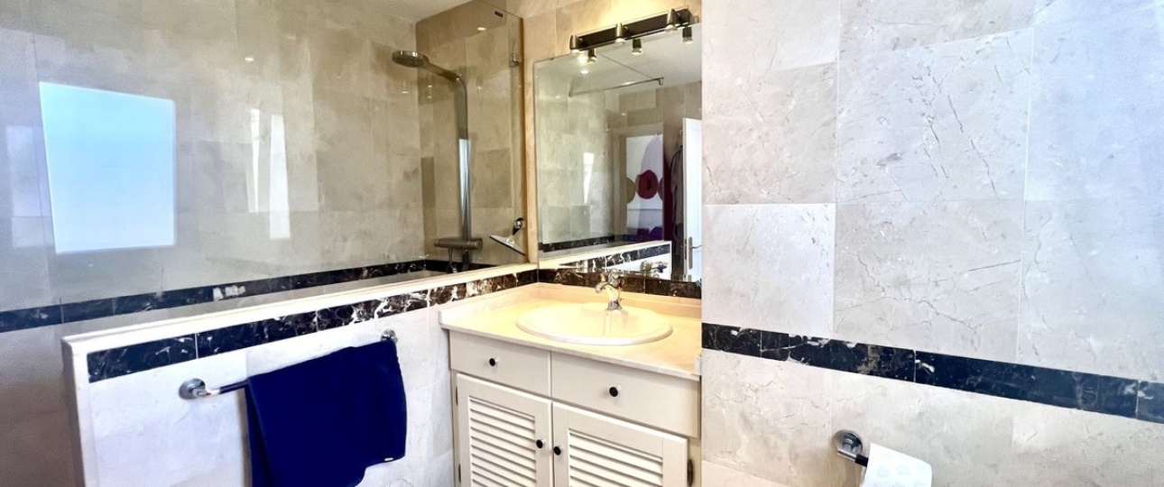 Wiederverkauf - apartment - Marbella - Puerto de Cabopino