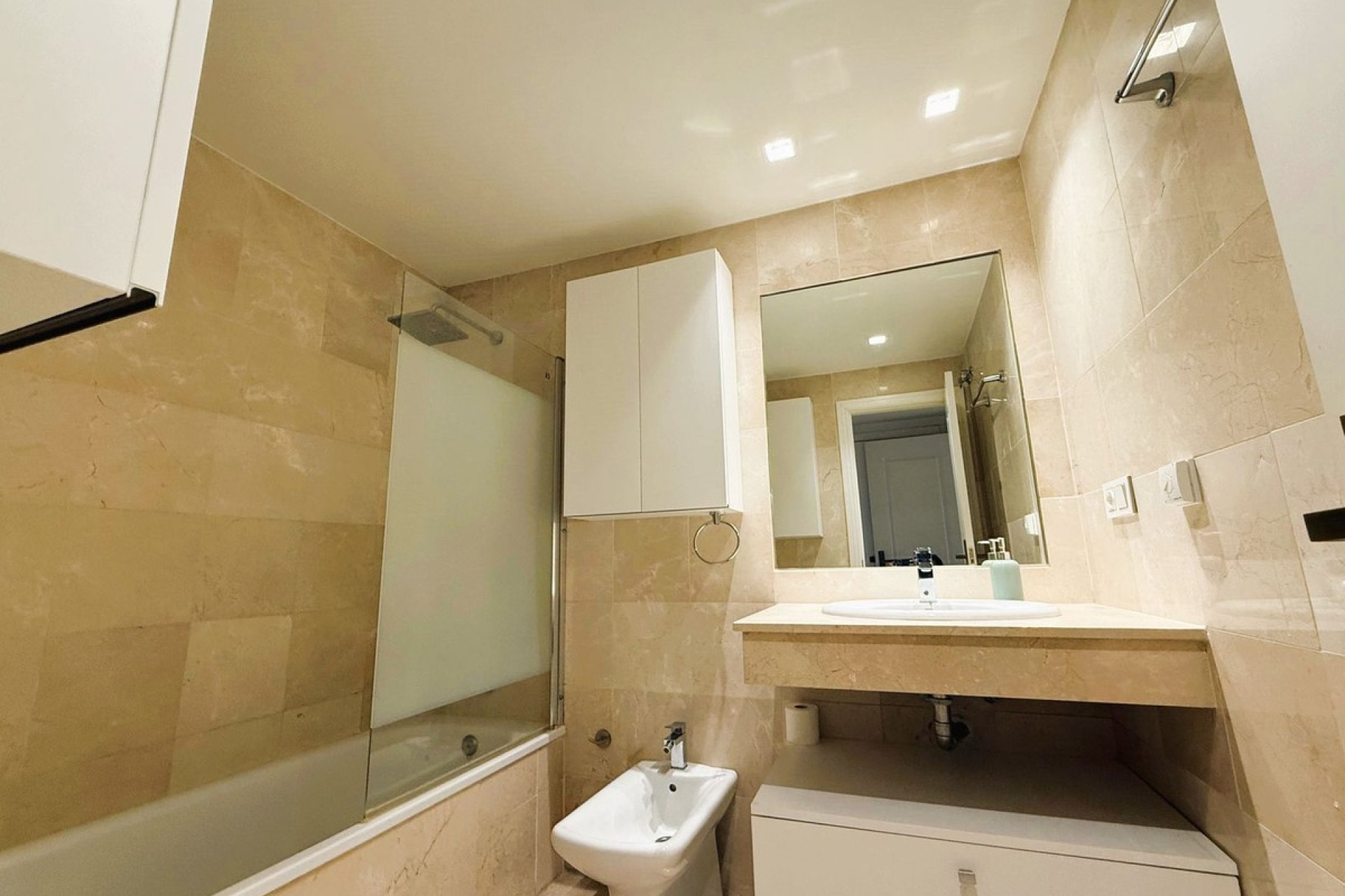 Wiederverkauf - apartment - Marbella - Río Real