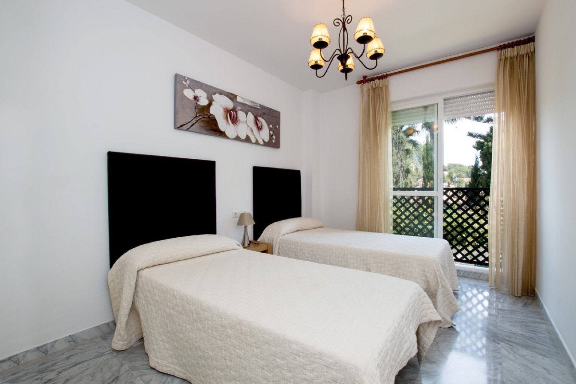 Wiederverkauf - apartment - Marbella - San Pedro de Alcántara