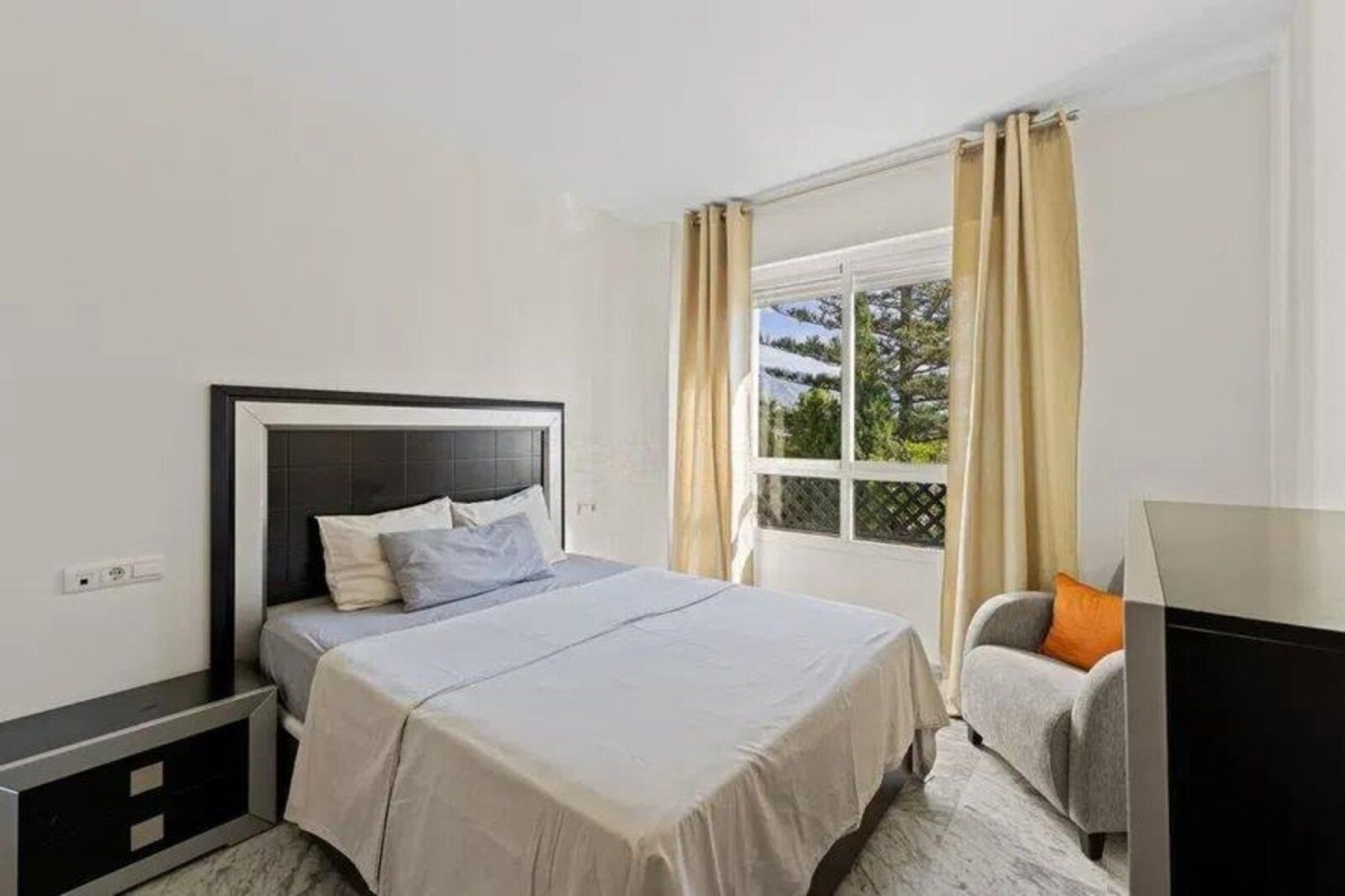 Wiederverkauf - apartment - Marbella - San Pedro de Alcántara