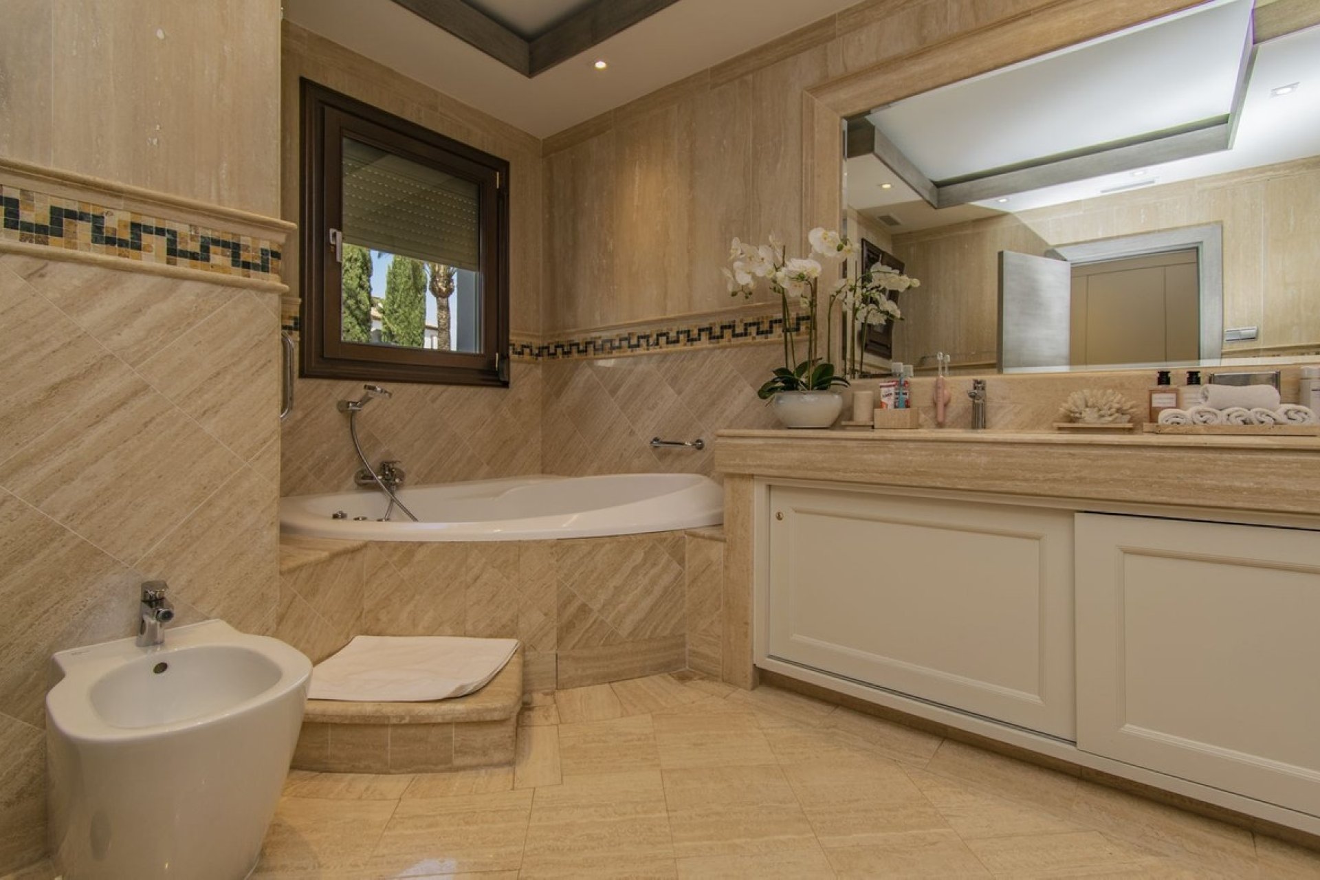 Wiederverkauf - apartment - Marbella - Sierra Blanca