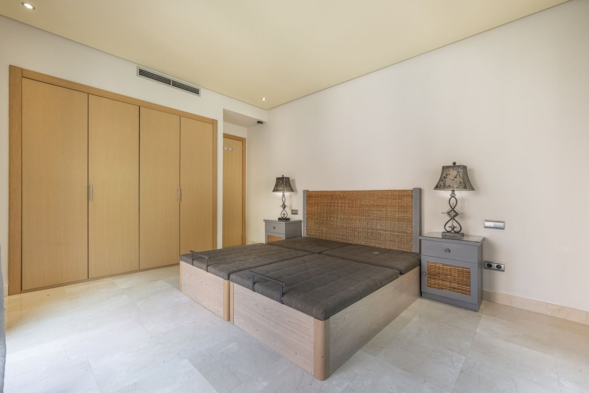 Wiederverkauf - apartment - Marbella - Sierra Blanca