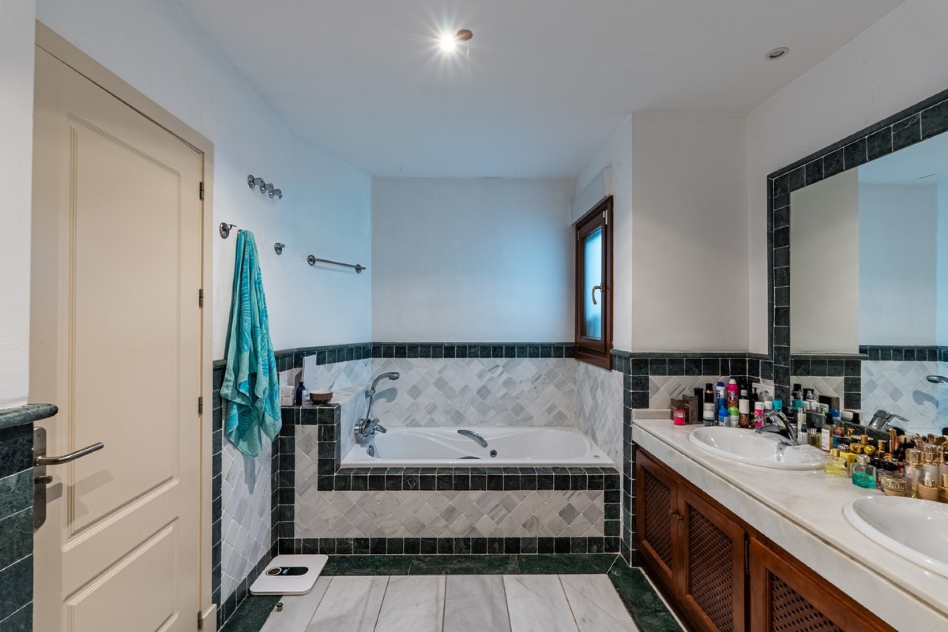 Wiederverkauf - apartment - Marbella - The Golden Mile