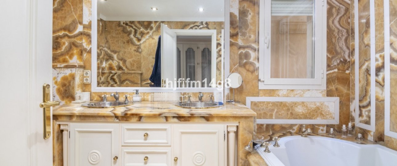Wiederverkauf - apartment - Marbella - The Golden Mile