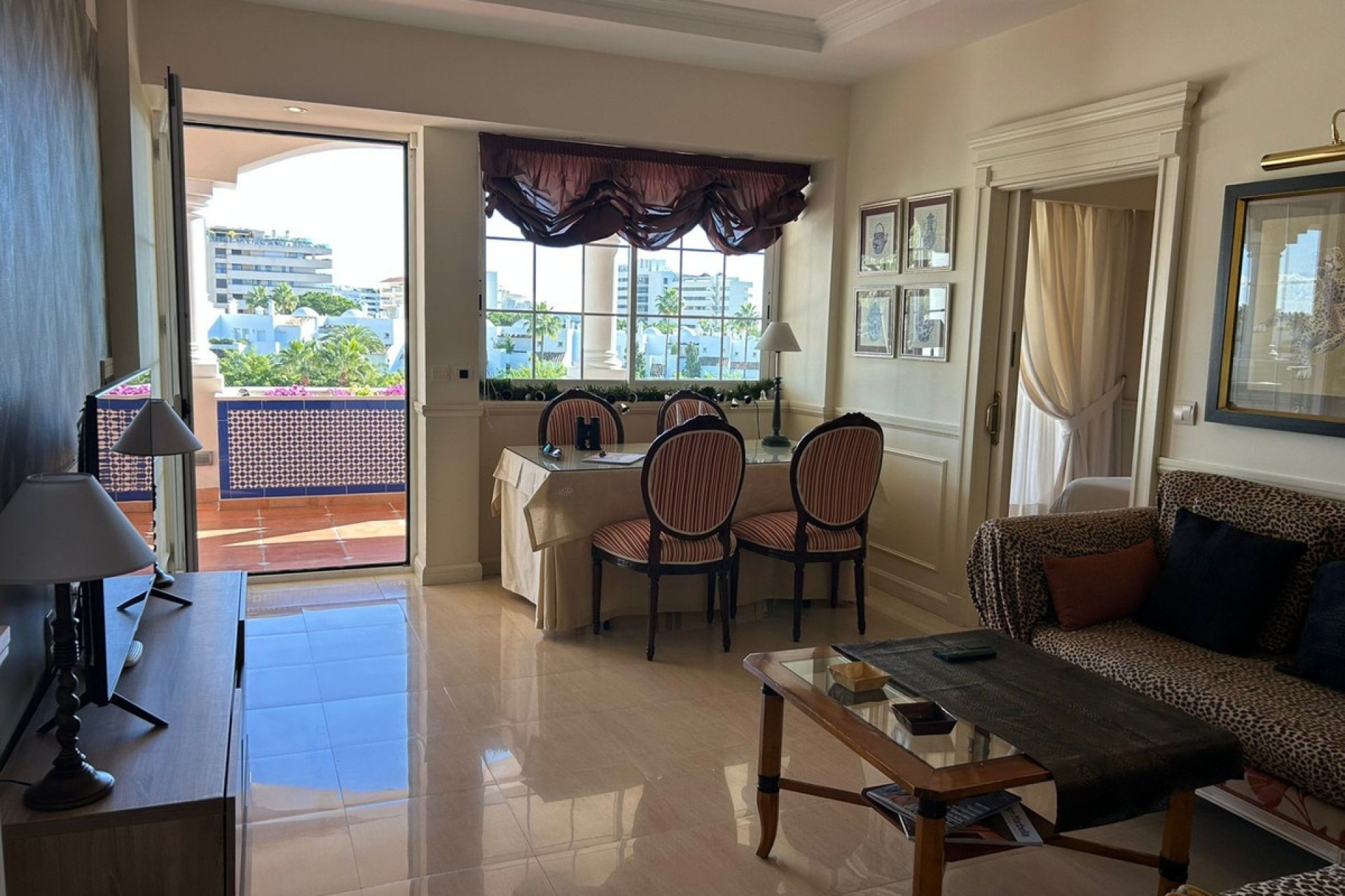 Wiederverkauf - apartment - Marbella - The Golden Mile
