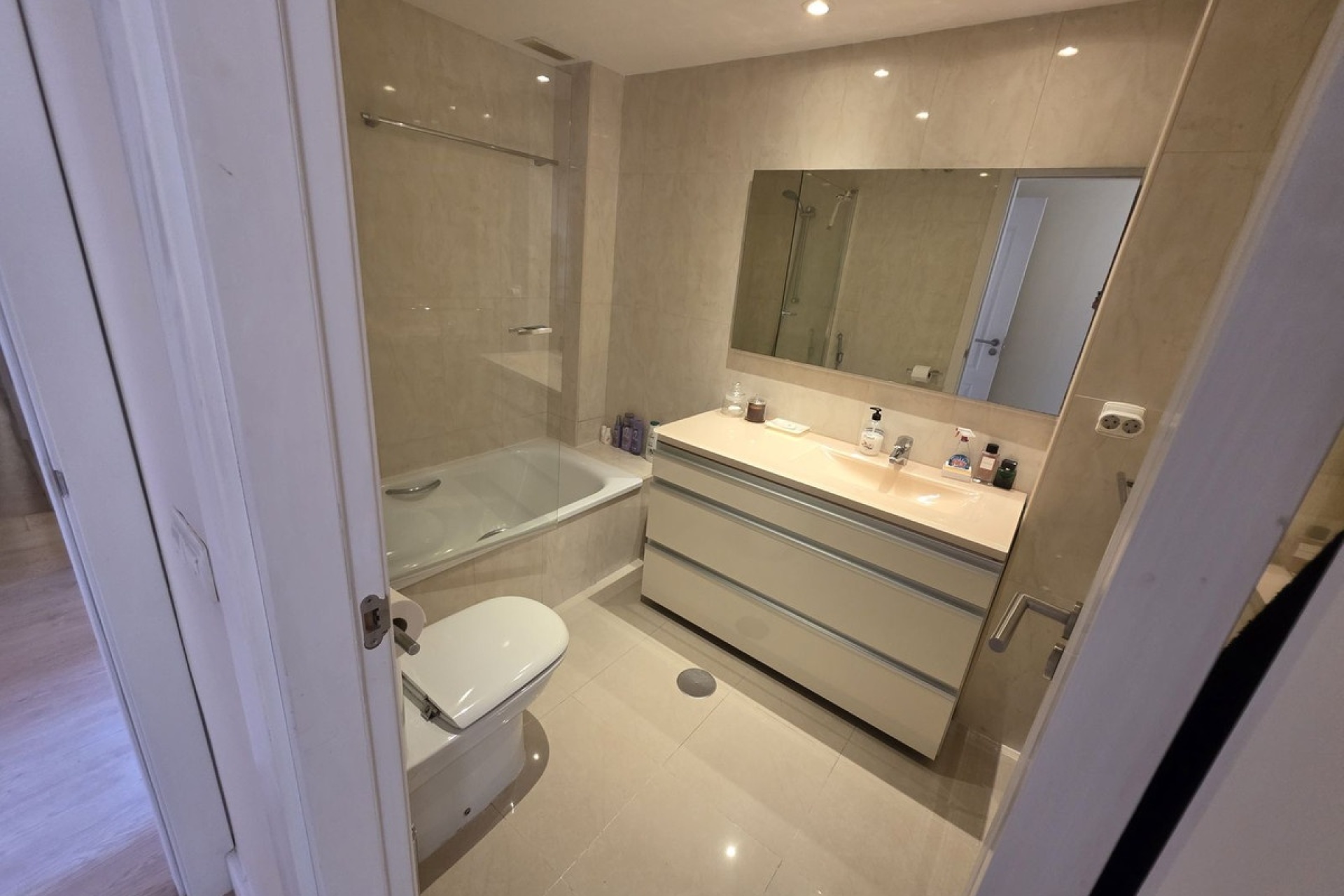 Wiederverkauf - apartment - Marbella - The Golden Mile