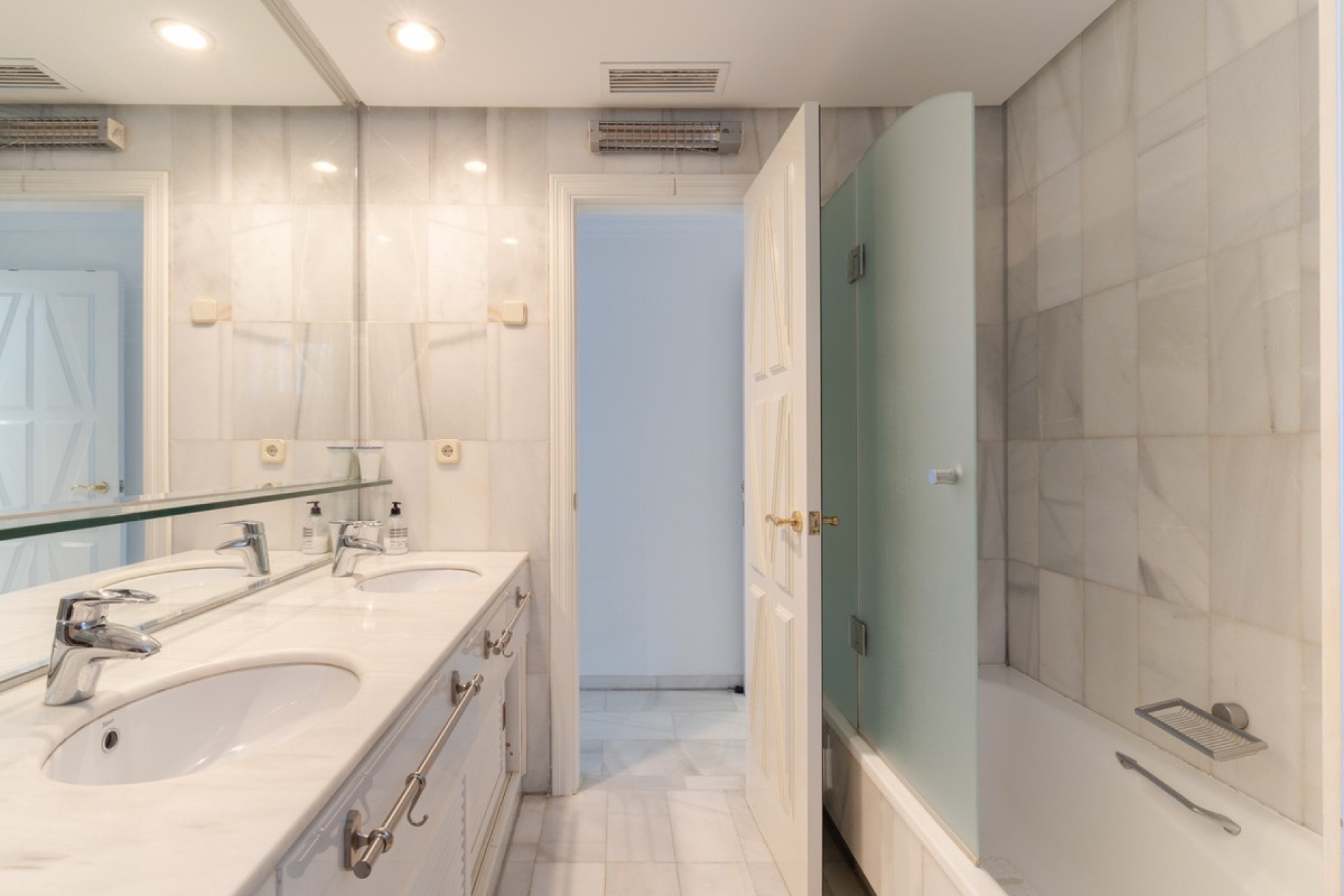 Wiederverkauf - apartment - Marbella - The Golden Mile