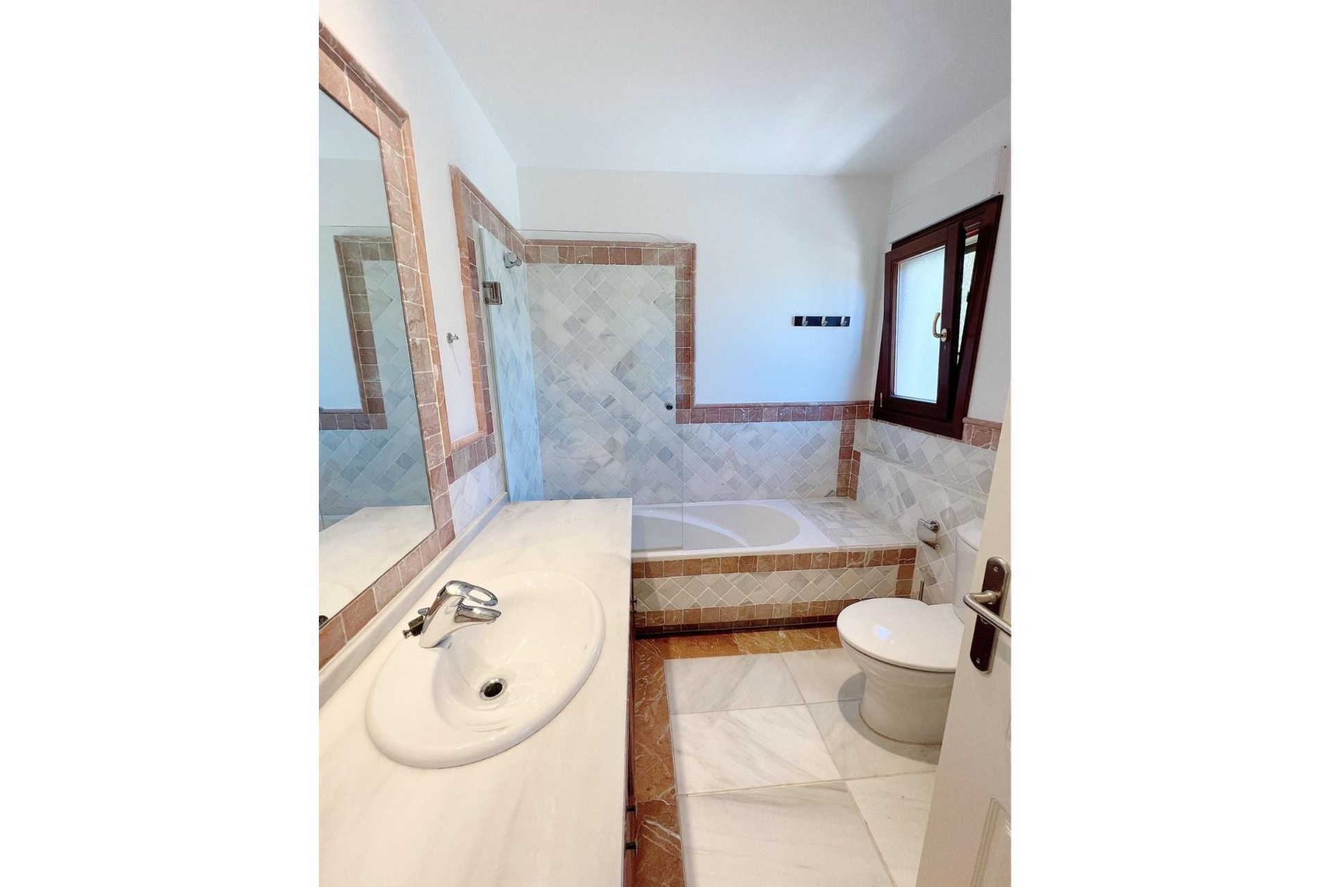 Wiederverkauf - apartment - Marbella - The Golden Mile