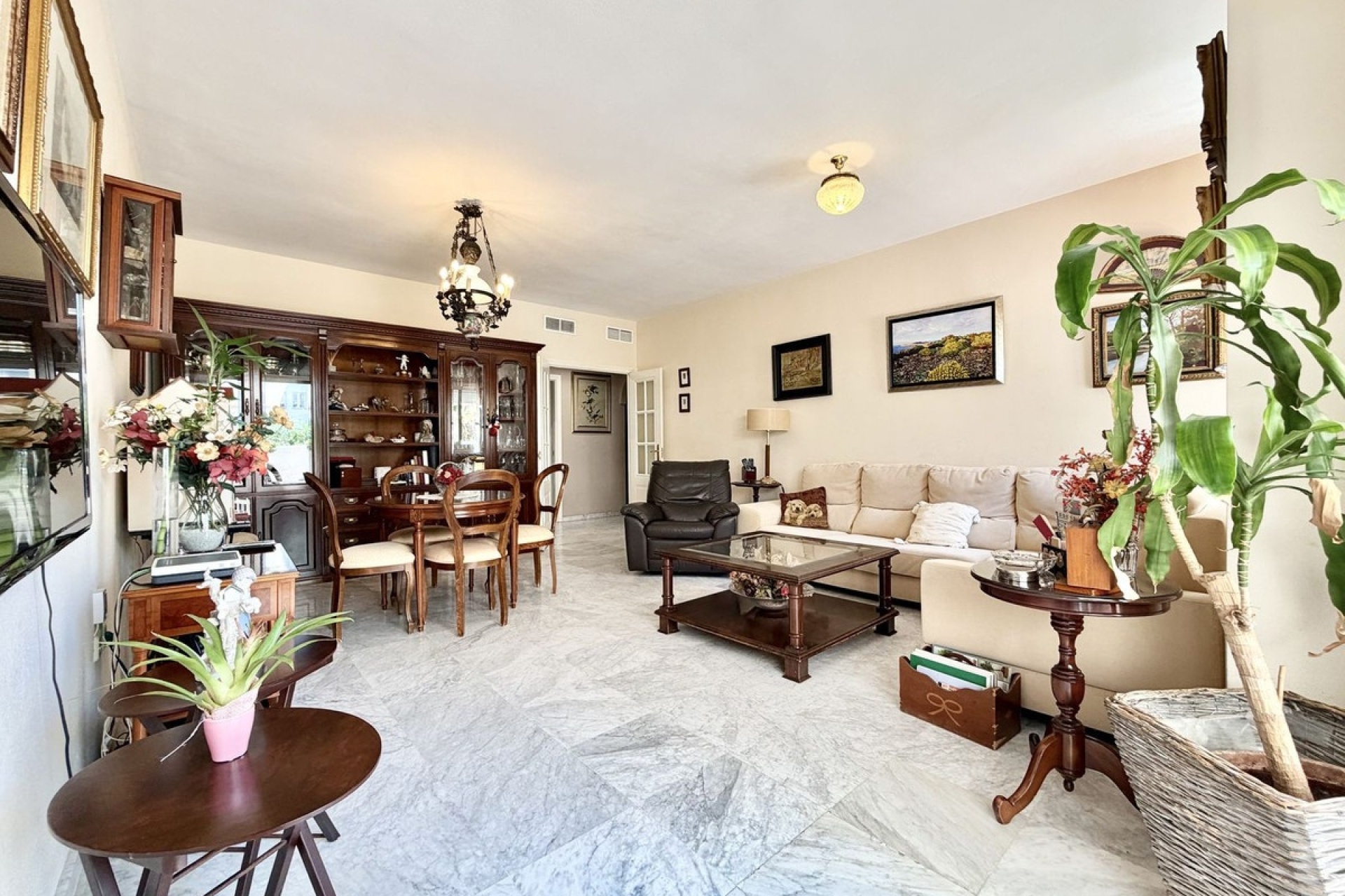 Wiederverkauf - apartment - Marbella - The Golden Mile