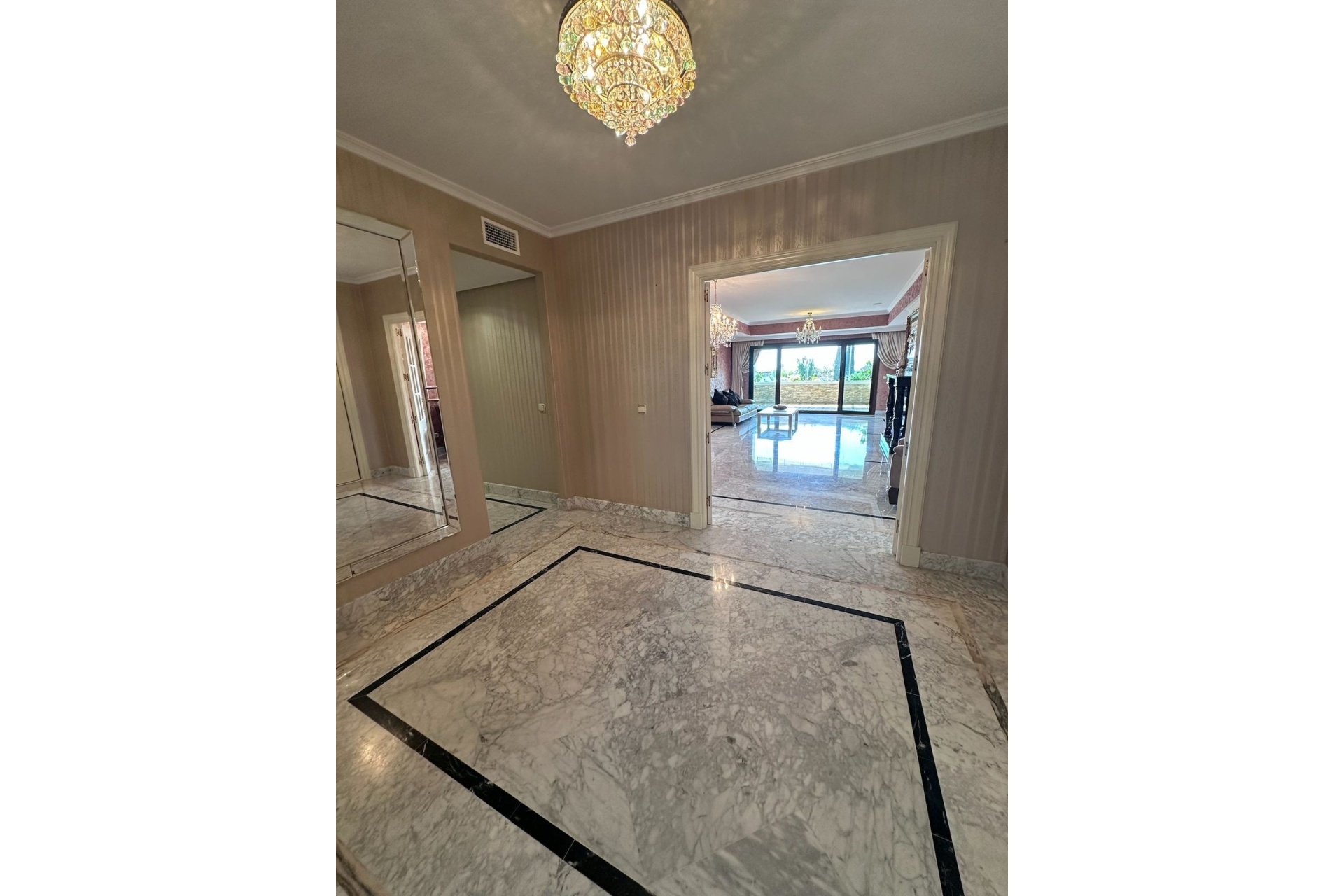 Wiederverkauf - apartment - Marbella - The Golden Mile