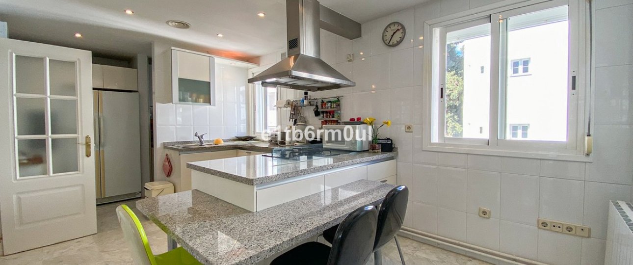 Wiederverkauf - apartment - Marbella - The Golden Mile