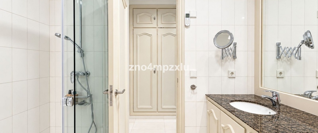 Wiederverkauf - apartment - Marbella - The Golden Mile