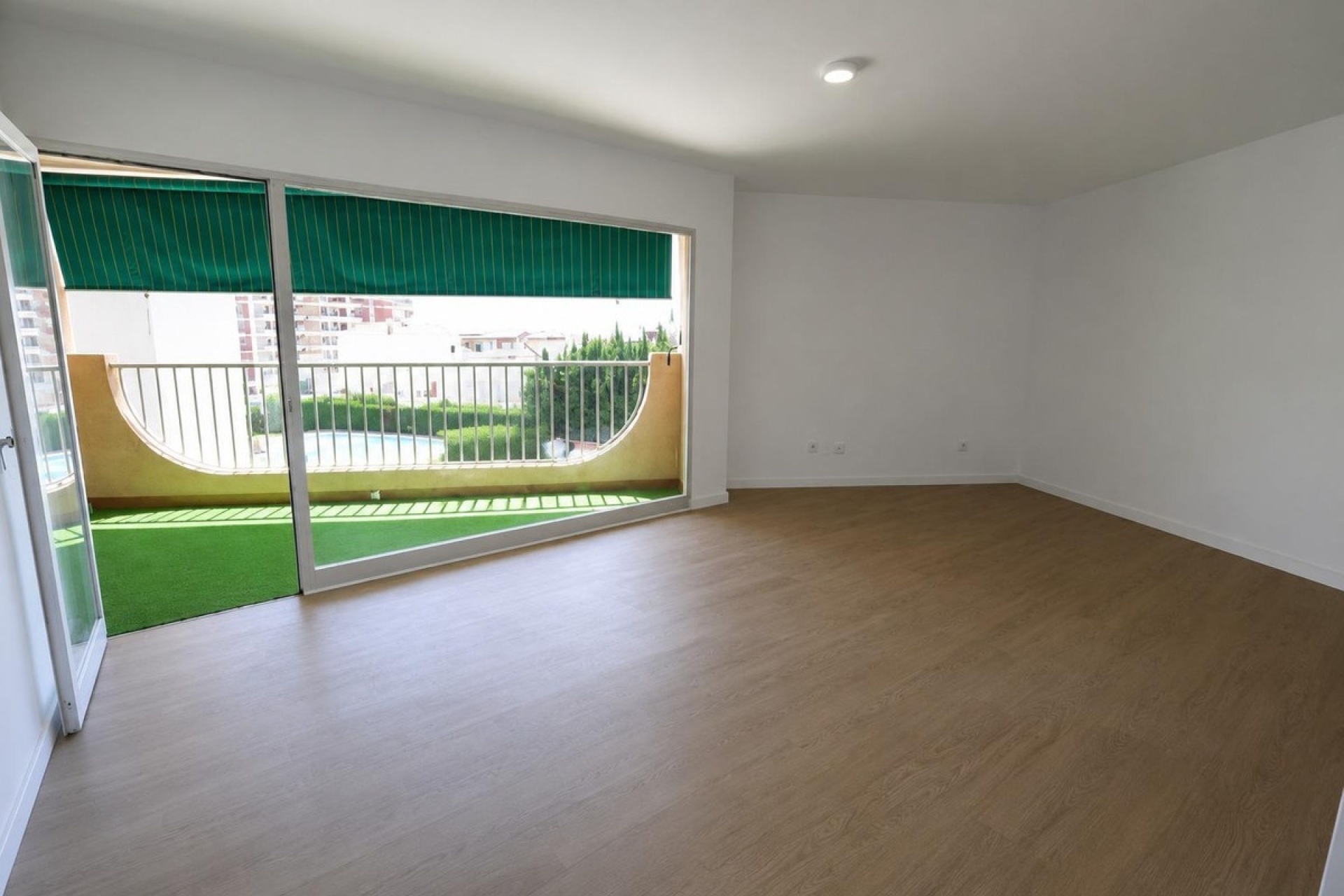 Wiederverkauf - apartment - Orihuela - La Zenia