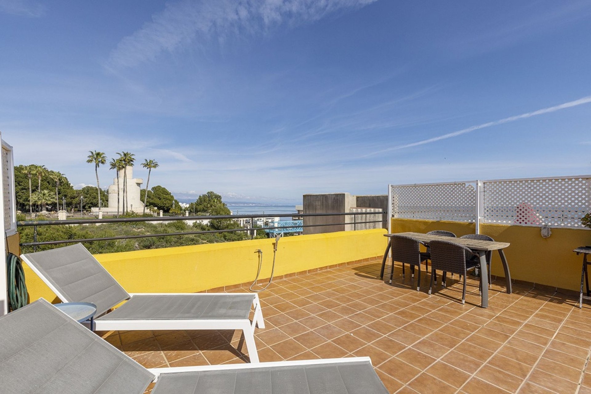 Wiederverkauf - apartment - Torremolinos - La Carihuela