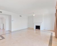 Wiederverkauf - Town house - Estepona - Atalaya