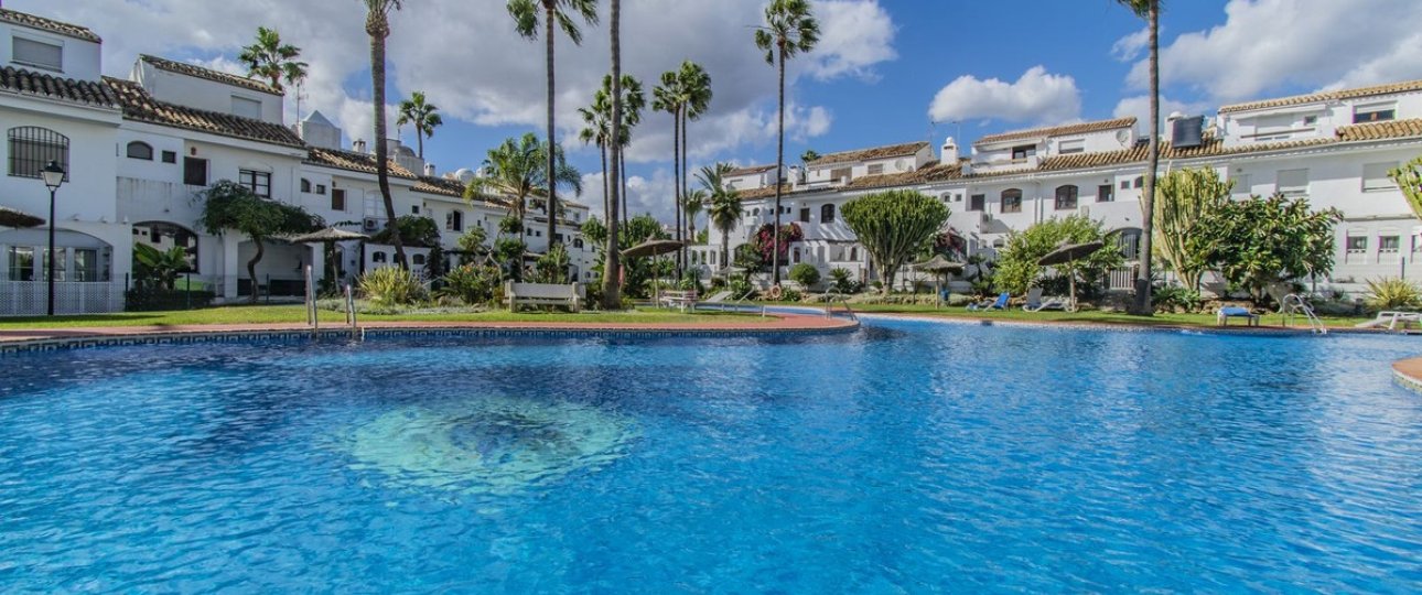 Wiederverkauf - Town house - Estepona - Atalaya