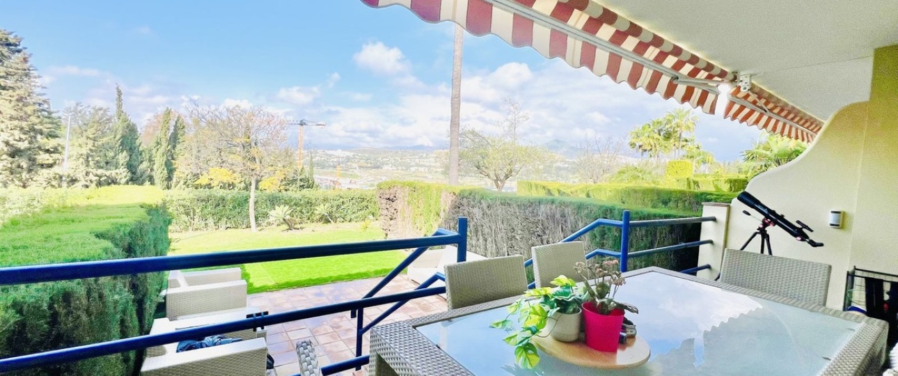 Wiederverkauf - Town house - Estepona - Atalaya