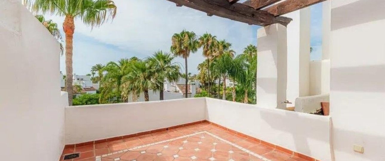 Wiederverkauf - Town house - Estepona - Costalita