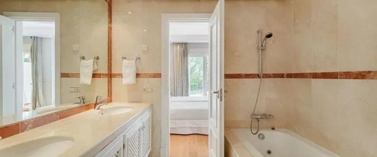 Wiederverkauf - Town house - Estepona - Costalita
