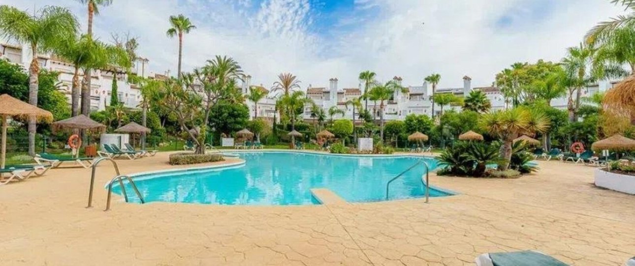 Wiederverkauf - Town house - Estepona - Costalita