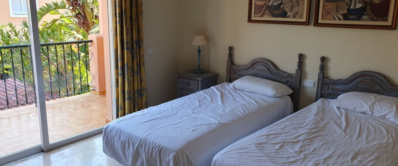 Wiederverkauf - Town house - Estepona - El Presidente