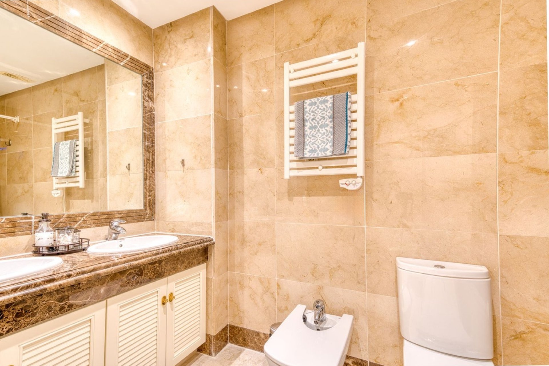 Wiederverkauf - Town house - Estepona - Estepona Centro