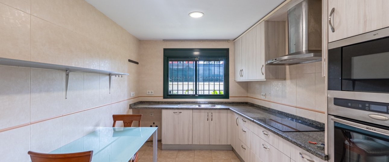Wiederverkauf - Town house - Estepona - Estepona Centro