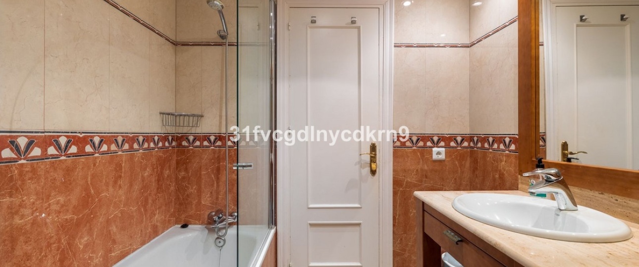 Wiederverkauf - Town house - Estepona - Estepona Centro