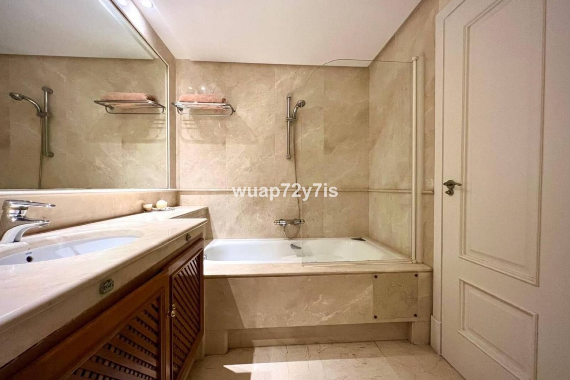 Wiederverkauf - Town house - Estepona - Estepona Centro