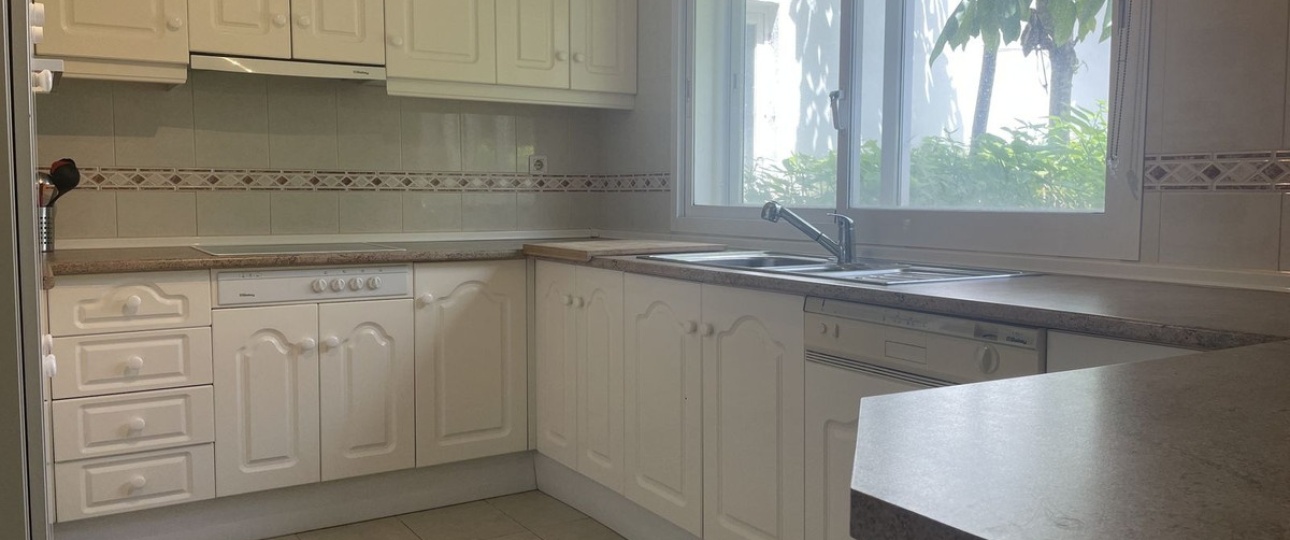Wiederverkauf - Town house - Estepona - Estepona Centro