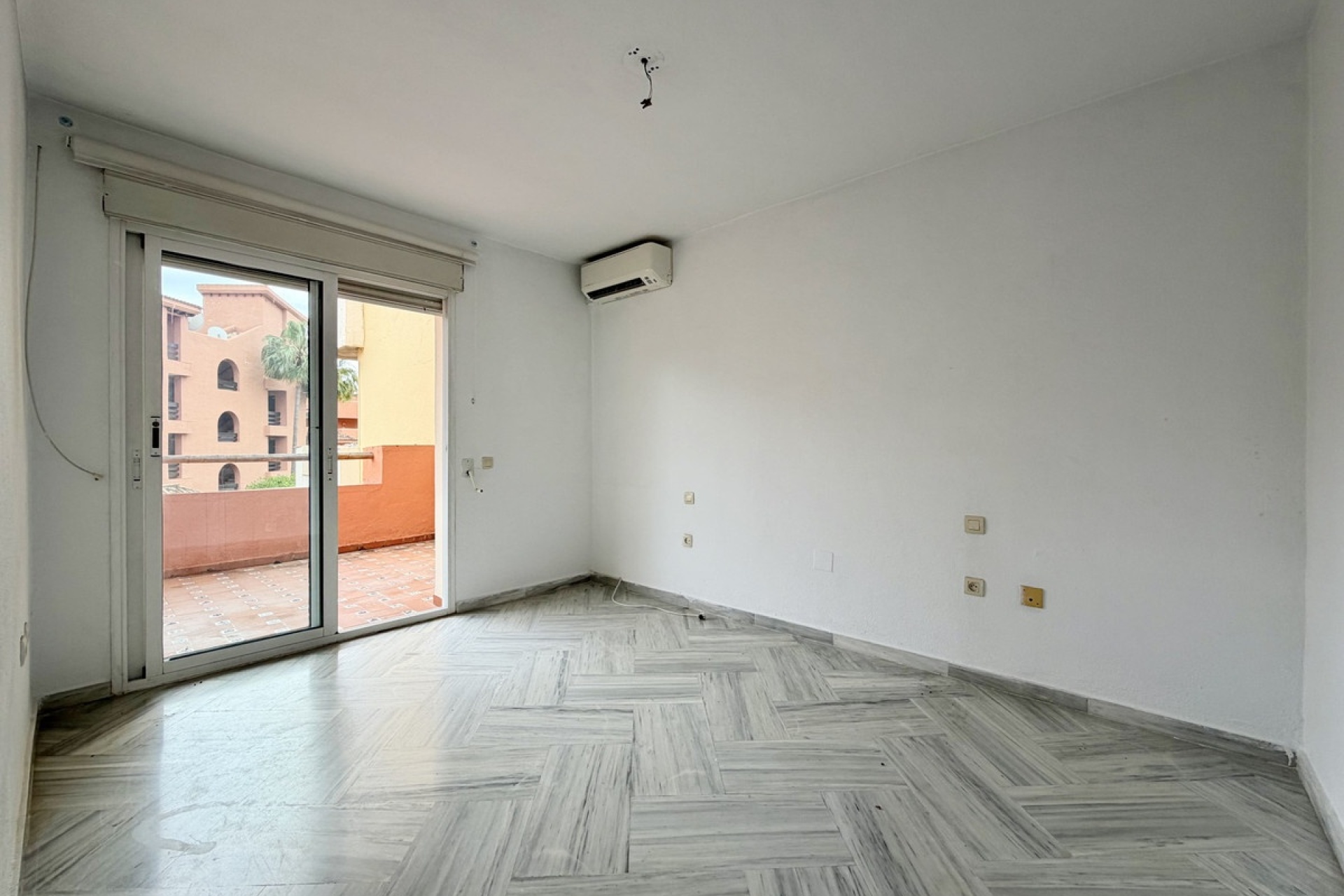 Wiederverkauf - Town house - Estepona - Estepona Centro
