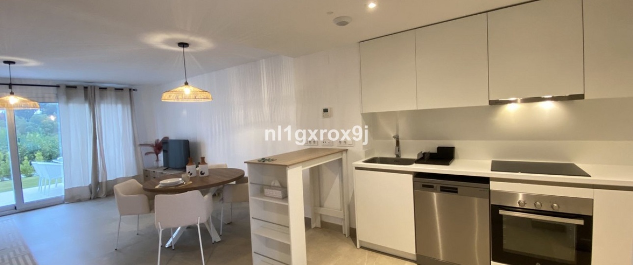 Wiederverkauf - Town house - Estepona - Estepona Centro