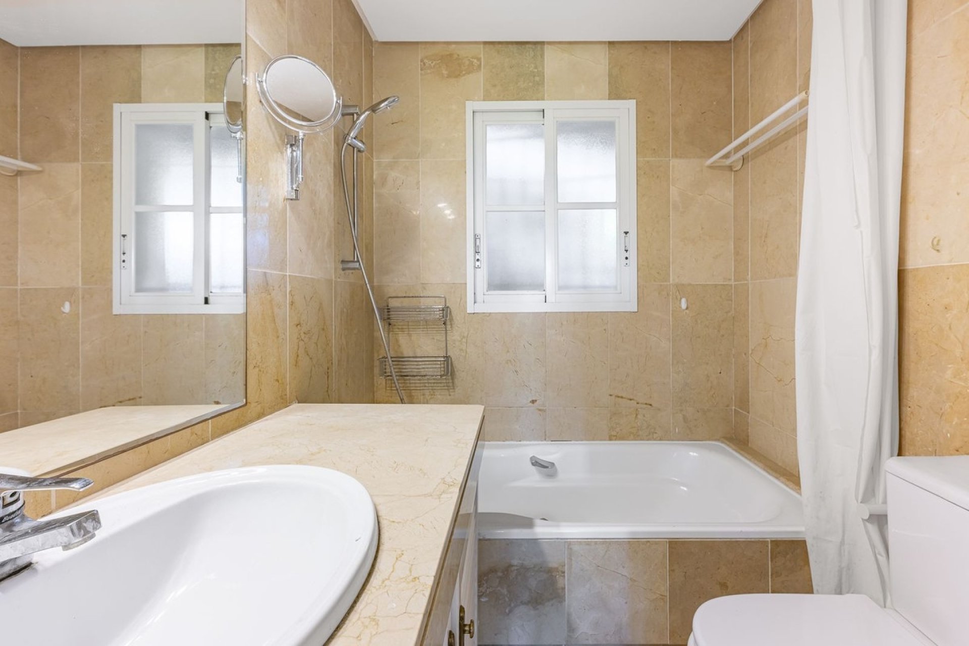 Wiederverkauf - Town house - Estepona - Estepona Centro