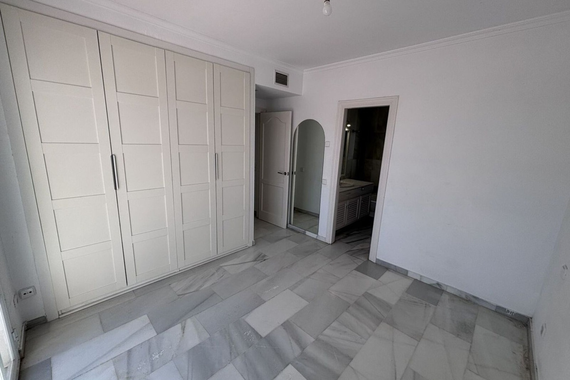 Wiederverkauf - Town house - Estepona - Estepona Centro