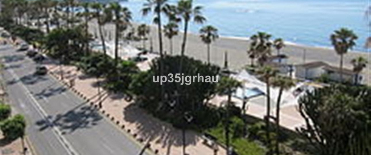 Wiederverkauf - Town house - Estepona - Estepona Centro