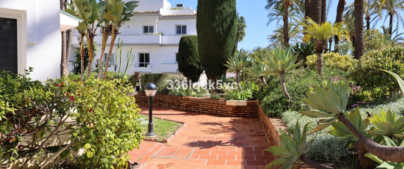 Wiederverkauf - Town house - Estepona - Estepona Centro