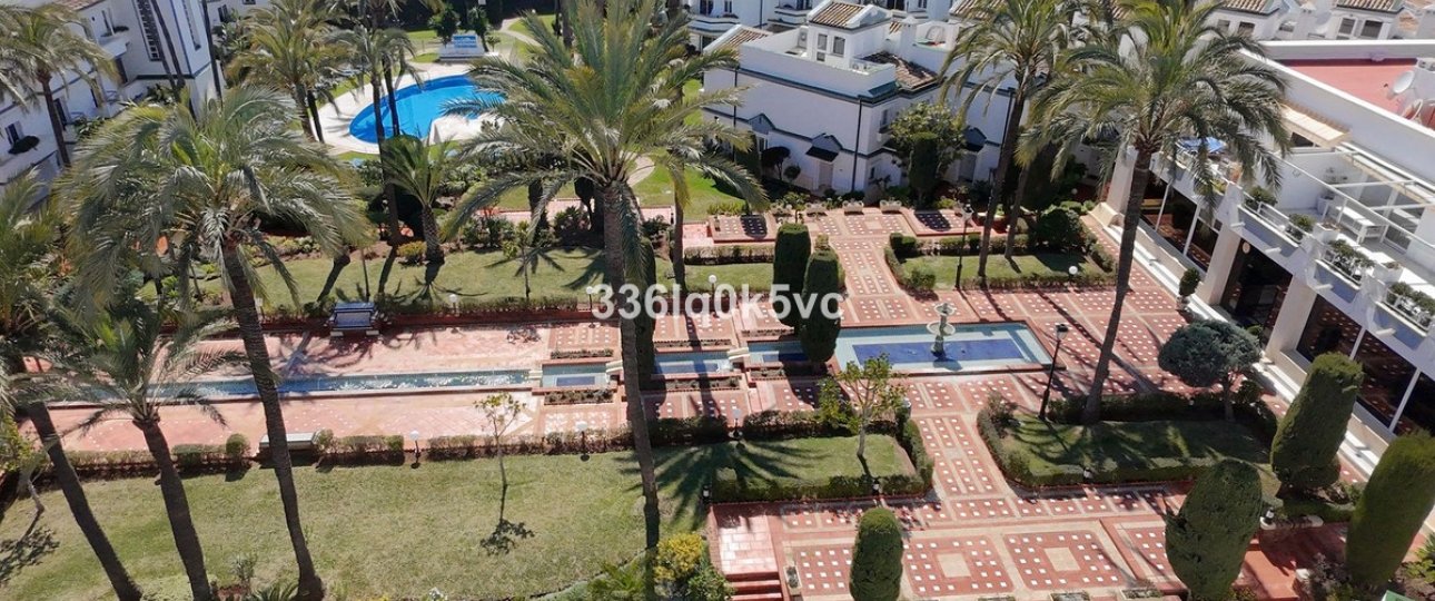 Wiederverkauf - Town house - Estepona - Estepona Centro