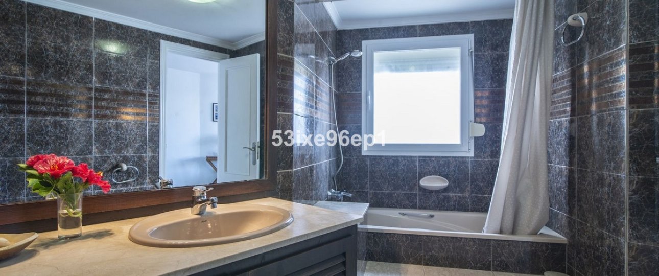 Wiederverkauf - Town house - Estepona - Estepona Centro