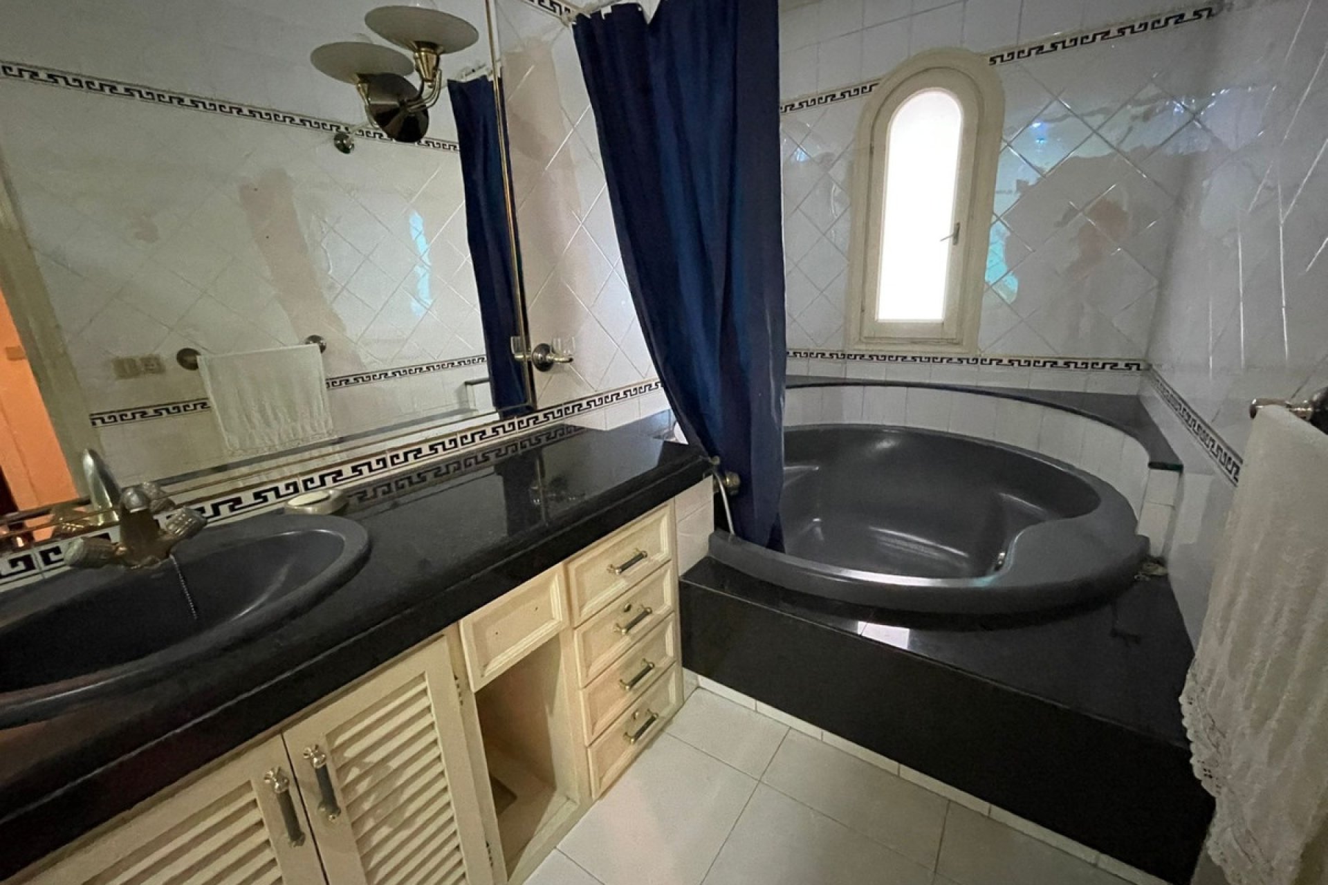 Wiederverkauf - Town house - Estepona - Estepona Centro