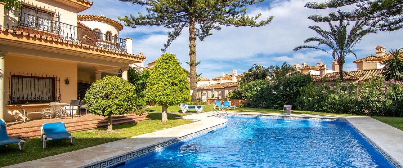 Wiederverkauf - Town house - Estepona - Estepona Centro