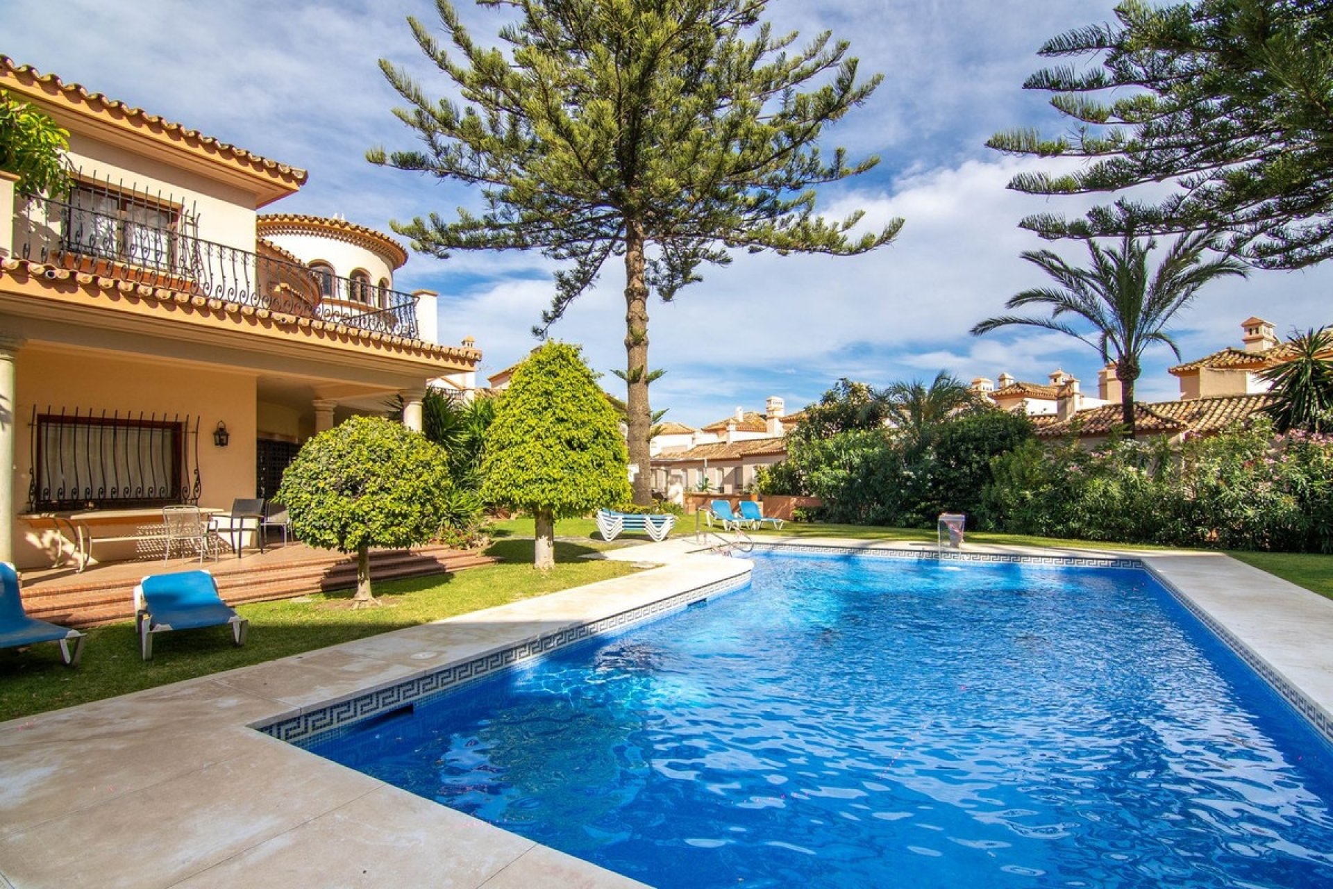Wiederverkauf - Town house - Estepona - Estepona Centro