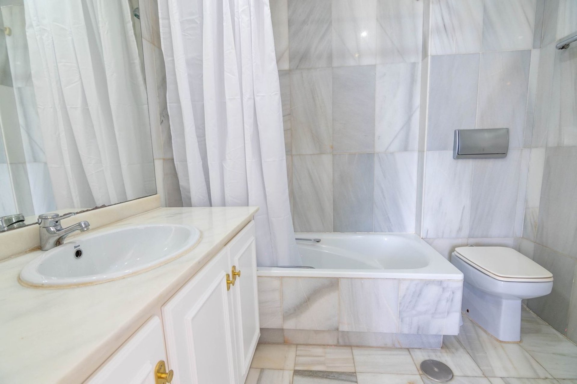 Wiederverkauf - Town house - Estepona - Estepona Centro
