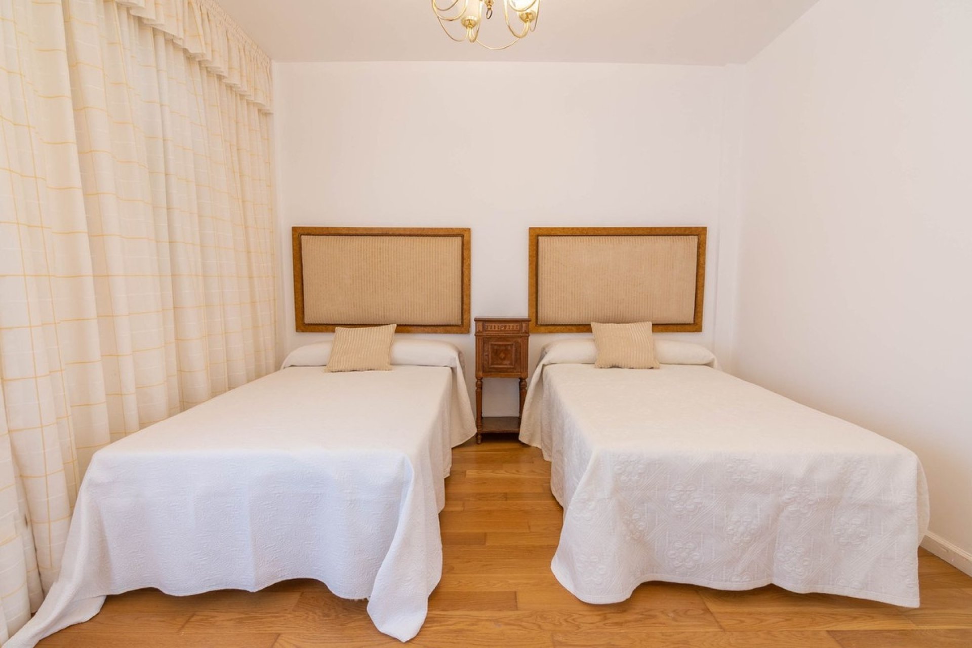 Wiederverkauf - Town house - Estepona - Estepona Centro