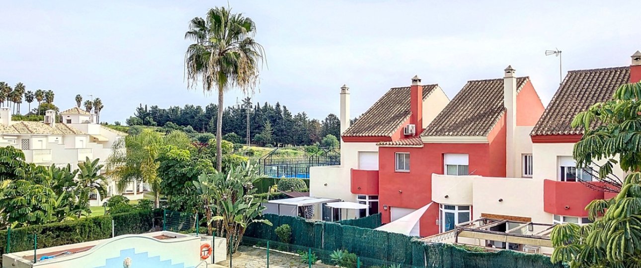 Wiederverkauf - Town house - Estepona - Selwo